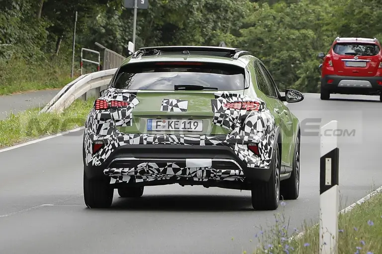 Kia XCeed restyling - Foto Spia 15-07-2022 - 4