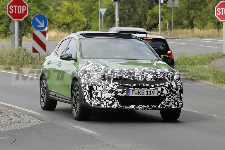 Kia XCeed restyling - Foto Spia 15-07-2022 - 10