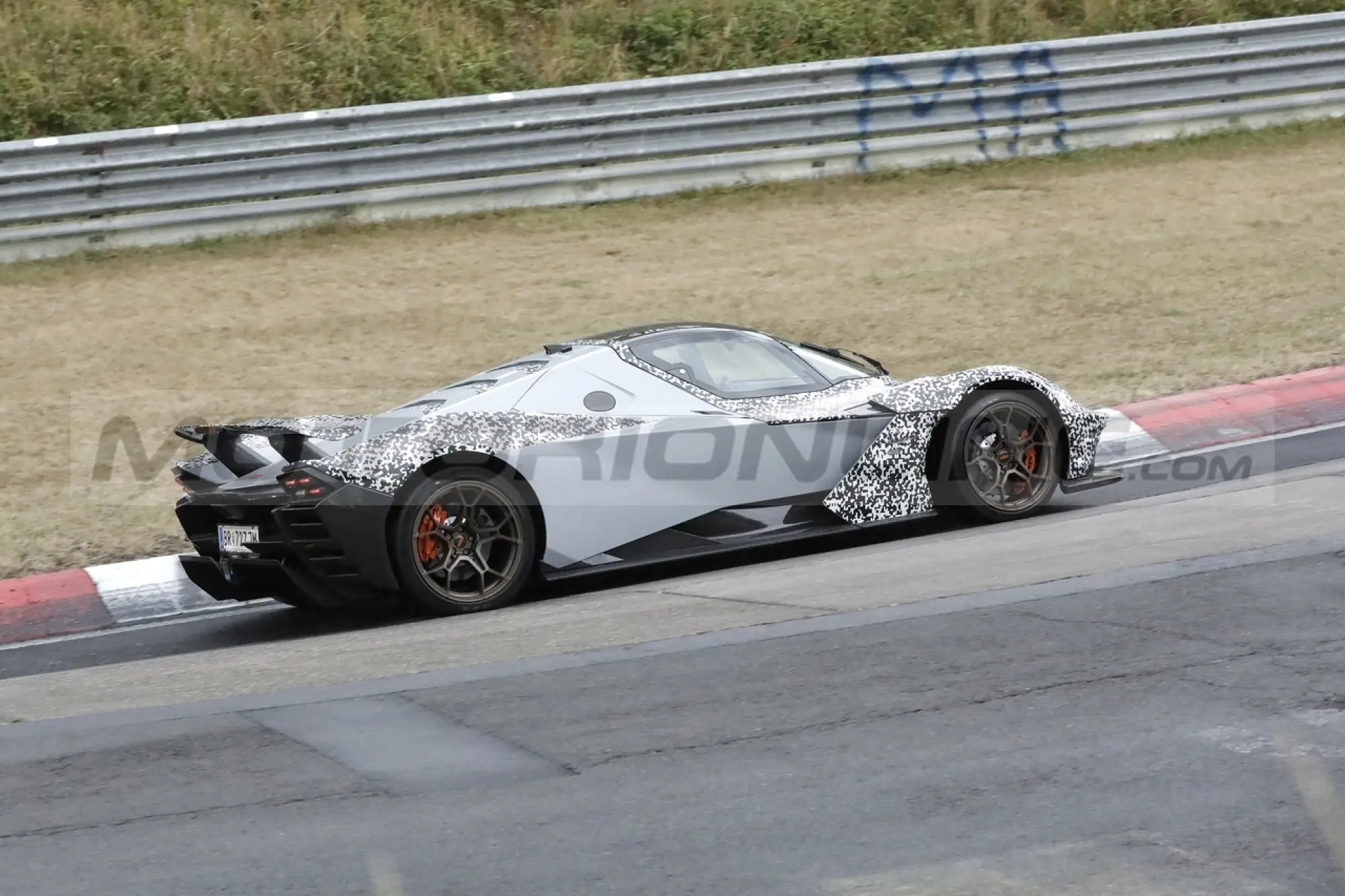 KTM X-Bow GTX Road Version - Foto Spia 18-08-2022 - 3