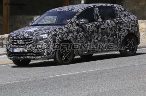 Lada Vesta e XRAY - Foto spia 03-07-2015