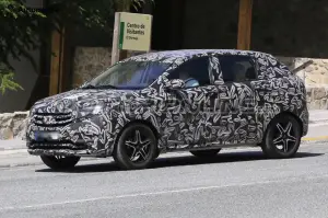 Lada Vesta e XRAY - Foto spia 03-07-2015