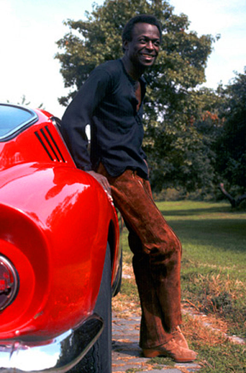 Lambo Ferrari e Miles Davis