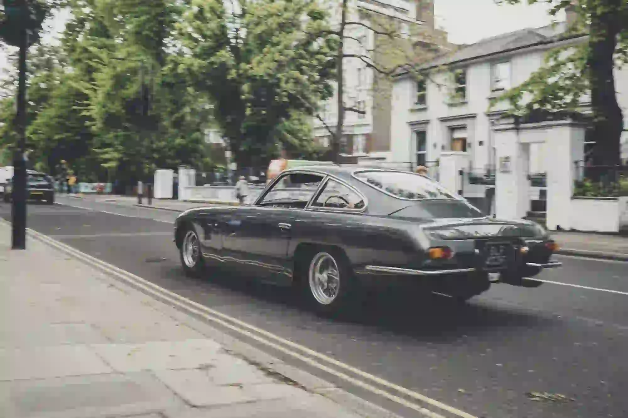 Lamborghini 400 GT 2 2  Beatles tour - Foto - 1