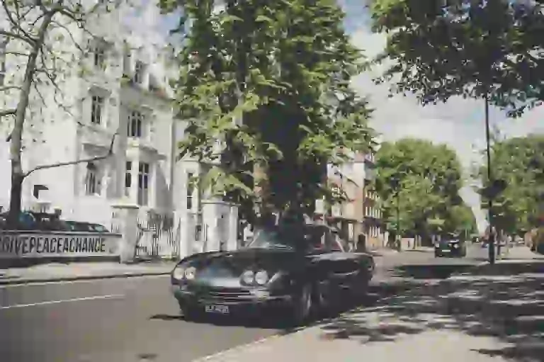 Lamborghini 400 GT 2 2  Beatles tour - Foto - 3