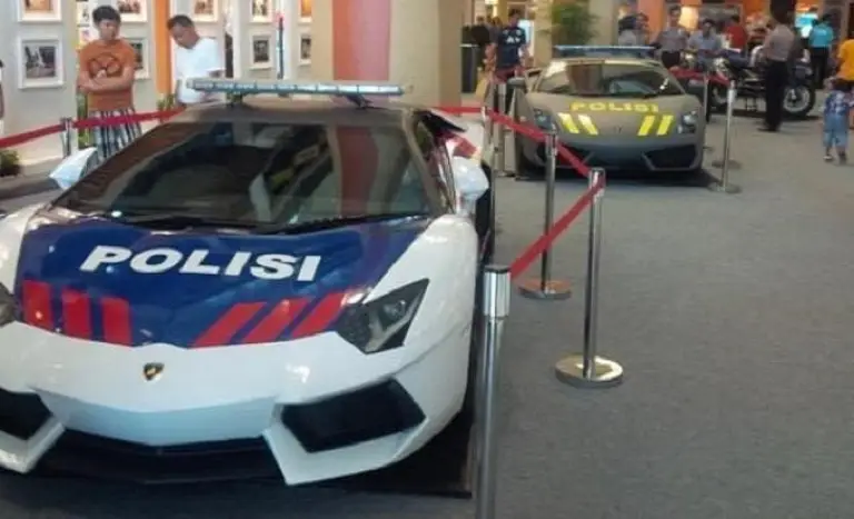 Lamborghini Aventador e Gallardo - Polizia Indonesia  - 1