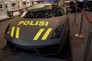 Lamborghini Aventador e Gallardo - Polizia Indonesia  - 7