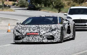 Lamborghini Aventador erede - Foto spia 07-07-2022