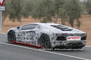 Lamborghini Aventador foto spia - 3