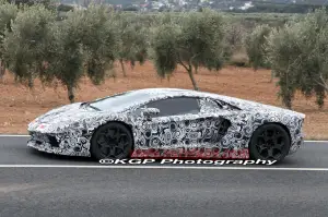 Lamborghini Aventador foto spia - 6