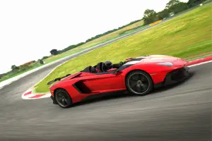 Lamborghini Aventador J - 3