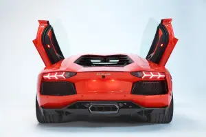 Lamborghini Aventador LP 700-4 foto ufficiali da Ginevra 2011 - 5