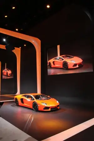 Lamborghini Aventador LP 700-4 foto ufficiali da Ginevra 2011 - 41