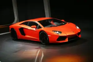 Lamborghini Aventador LP 700-4 foto ufficiali da Ginevra 2011