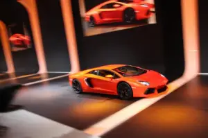 Lamborghini Aventador LP 700-4 foto ufficiali da Ginevra 2011