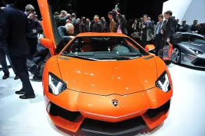 Lamborghini Aventador LP 700-4 foto ufficiali da Ginevra 2011 - 76