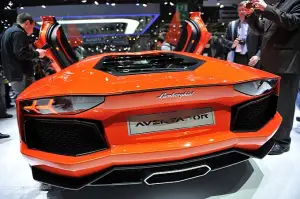 Lamborghini Aventador LP 700-4 foto ufficiali da Ginevra 2011