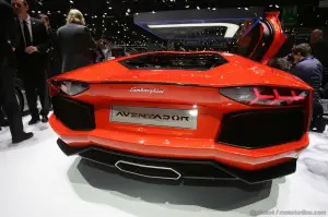 Lamborghini Aventador LP 700-4 foto ufficiali da Ginevra 2011