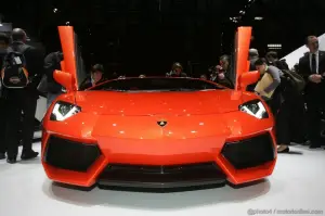 Lamborghini Aventador LP 700-4 foto ufficiali da Ginevra 2011