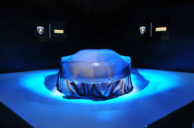 Lamborghini Aventador LP 700-4 Pirelli Edition - Salone di New York 2015 - 8