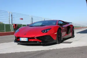 Lamborghini Aventador LP 750-4 SV - Test drive