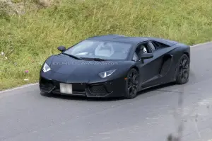 Lamborghini Aventador LP700-4 nuove foto spia - 4