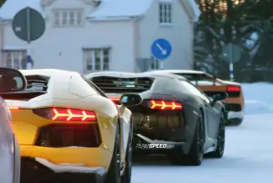 Lamborghini Aventador LP700-4 Roadster - Foto spia 28-02-2012 - 5