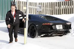 Lamborghini Aventador LP700-4 Roadster - Foto spia 28-02-2012 - 23