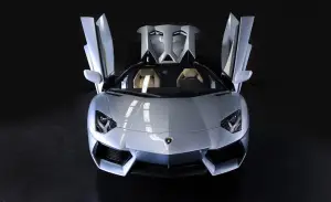 Lamborghini Aventador LP700-4 Roadster ufficiale - 4