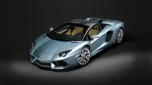 Lamborghini Aventador LP700-4 Roadster ufficiale - 5