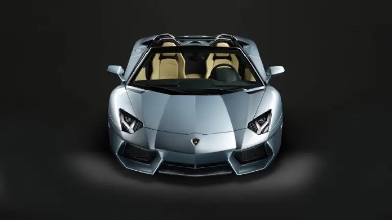 Lamborghini Aventador LP700-4 Roadster ufficiale - 10