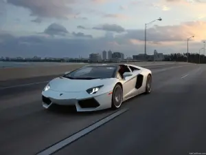 Lamborghini Aventador LP700-4 Roadster