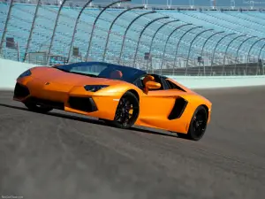 Lamborghini Aventador LP700-4 Roadster