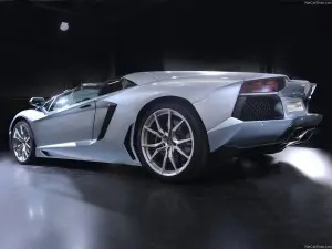 Lamborghini Aventador LP700-4 Roadster