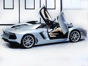 Lamborghini Aventador LP700-4 Roadster
