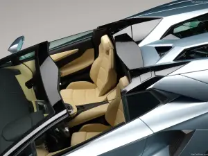 Lamborghini Aventador LP700-4 Roadster