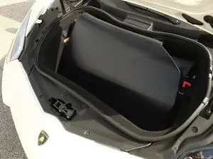 Lamborghini Aventador LP700-4 Roadster