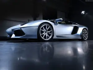 Lamborghini Aventador LP700-4 Roadster