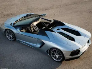 Lamborghini Aventador LP700-4 Roadster