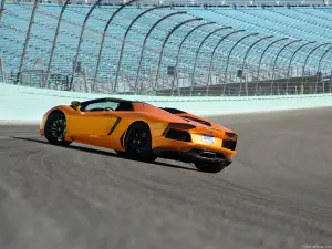 Lamborghini Aventador LP700-4 Roadster