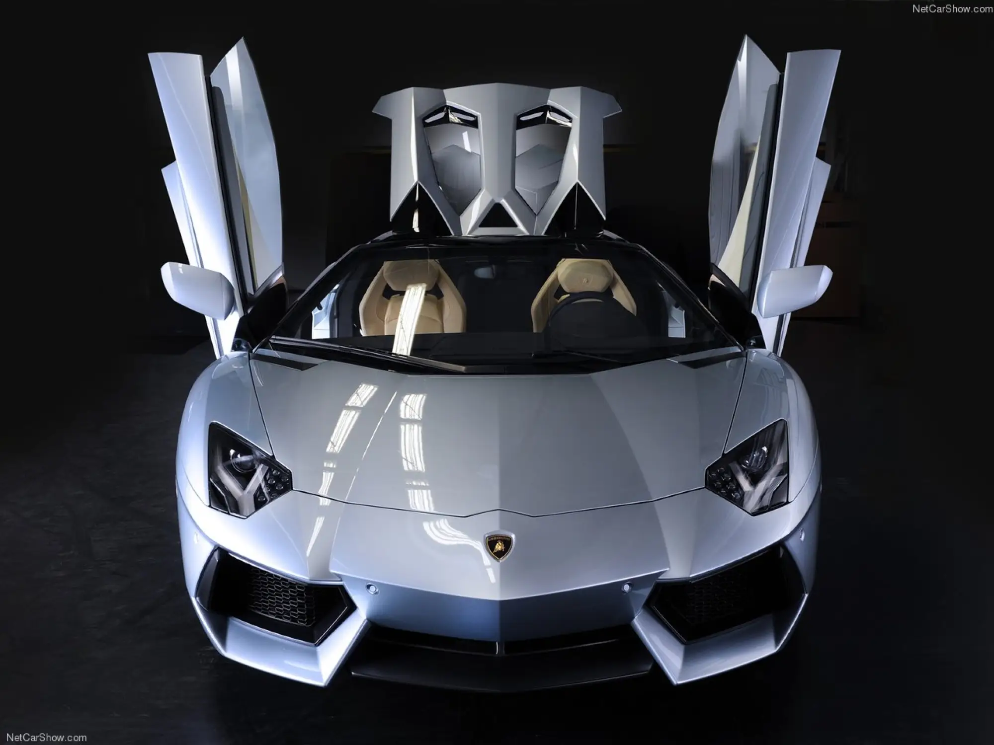 Lamborghini Aventador LP700-4 Roadster - 57