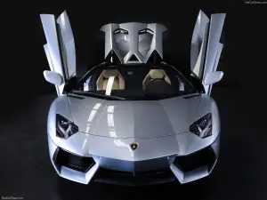 Lamborghini Aventador LP700-4 Roadster
