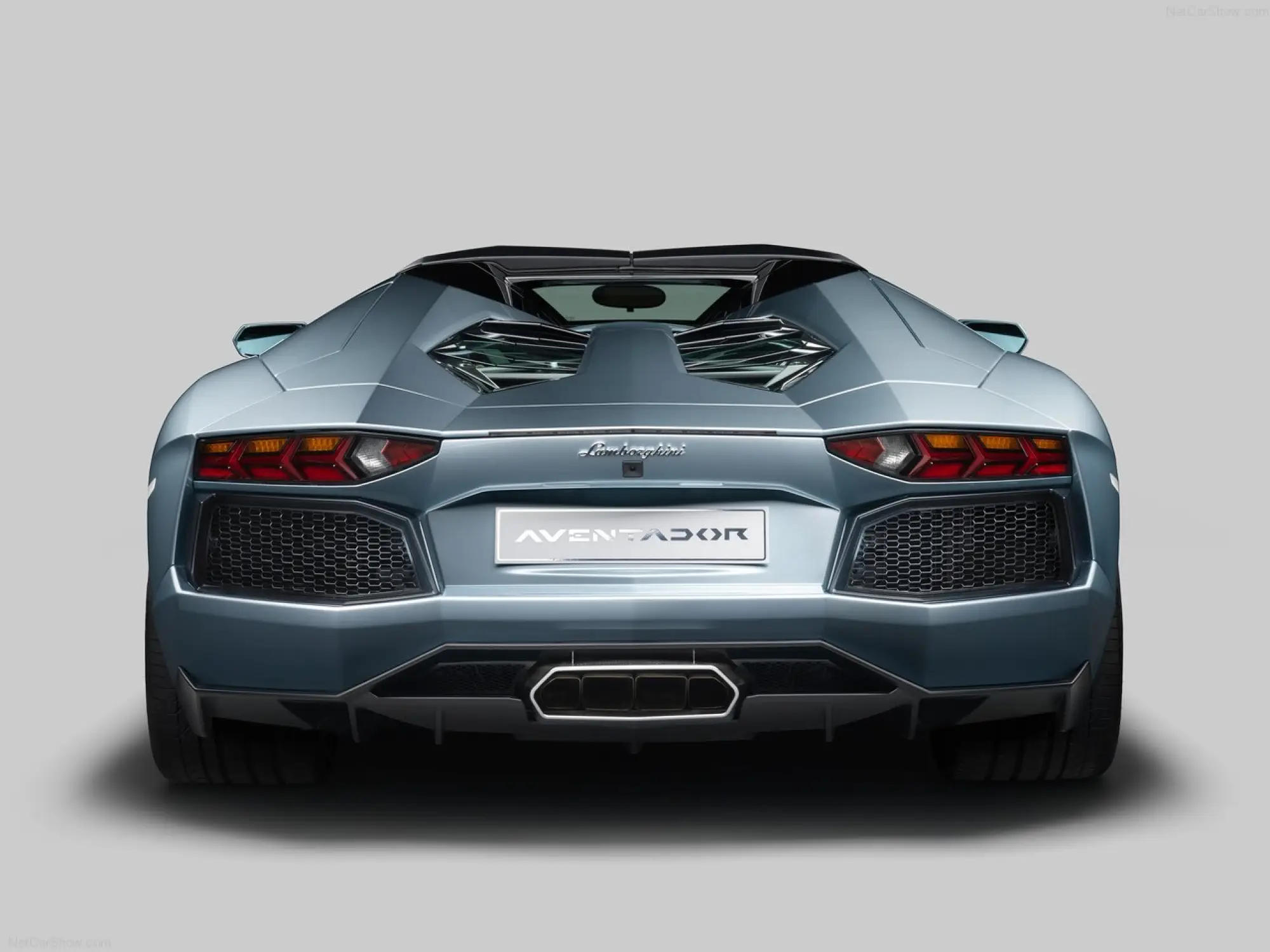 Lamborghini Aventador LP700-4 Roadster - 60