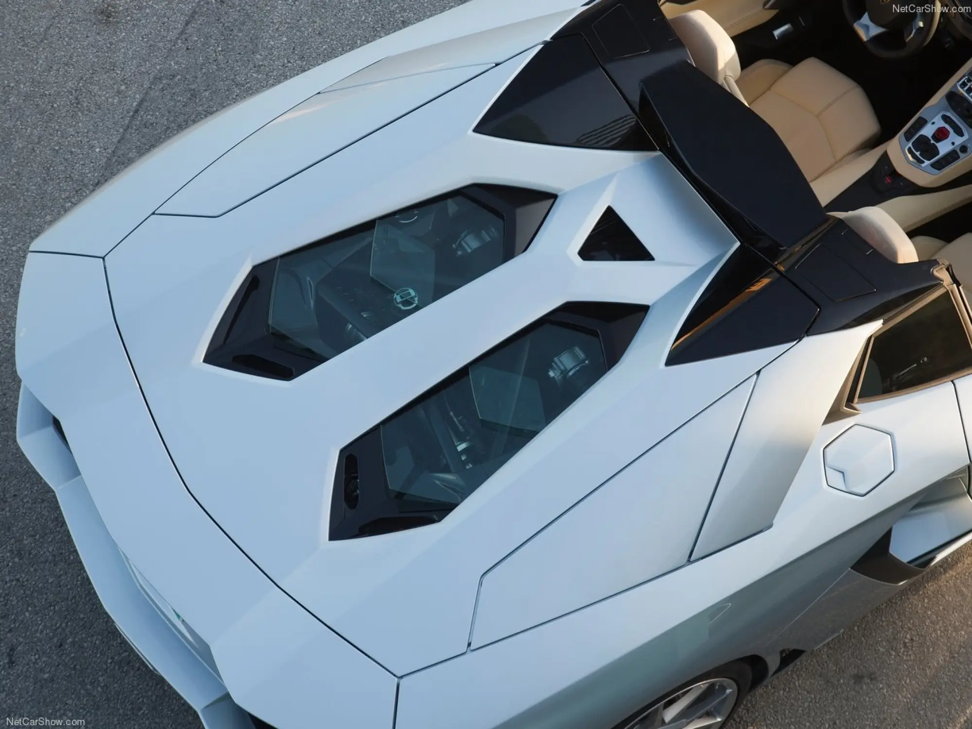 Lamborghini Aventador LP700-4 Roadster - 68