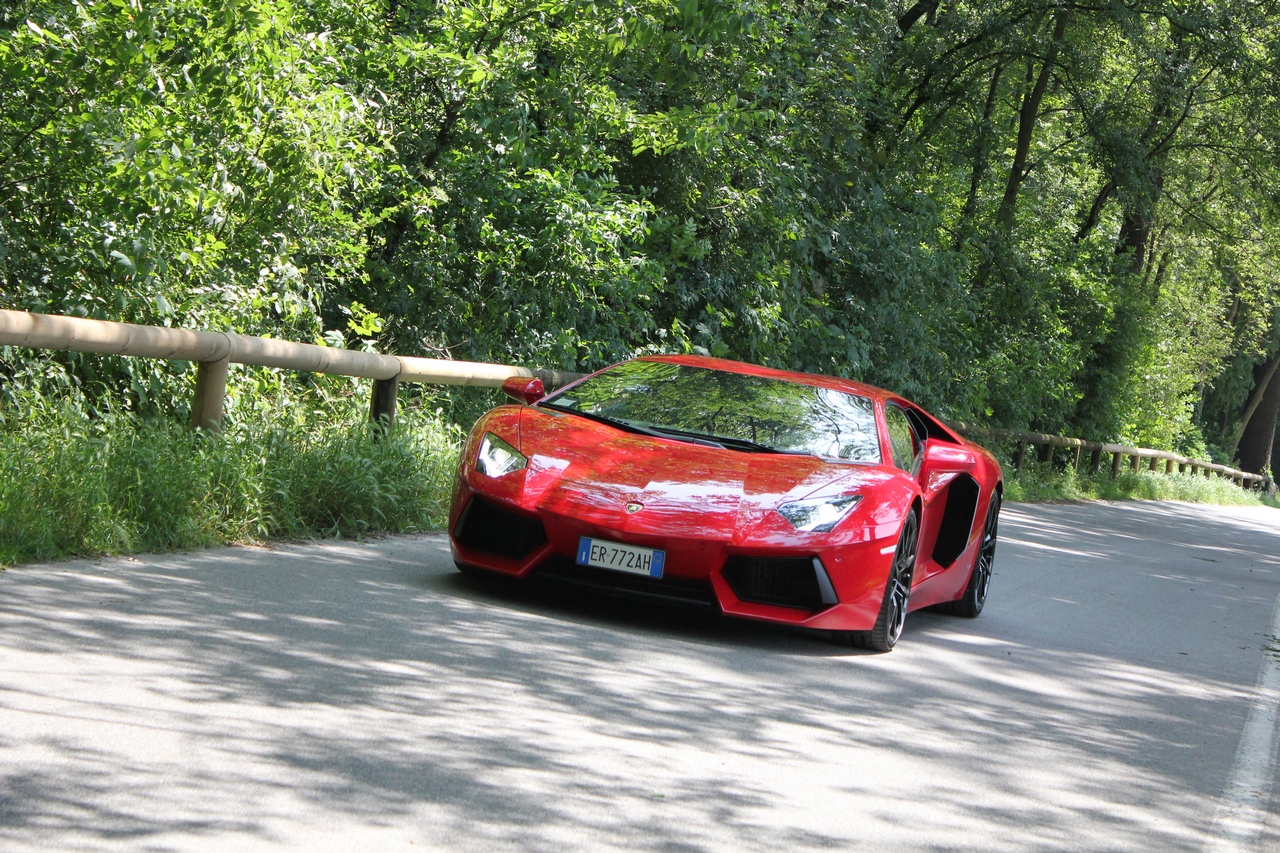 Lamborghini Aventador - Prova su strada 2013