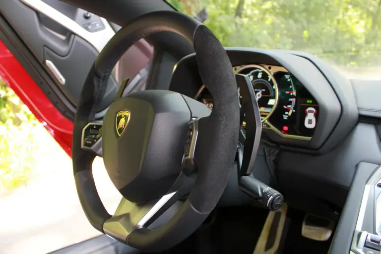Lamborghini Aventador - Prova su strada 2013 - 33