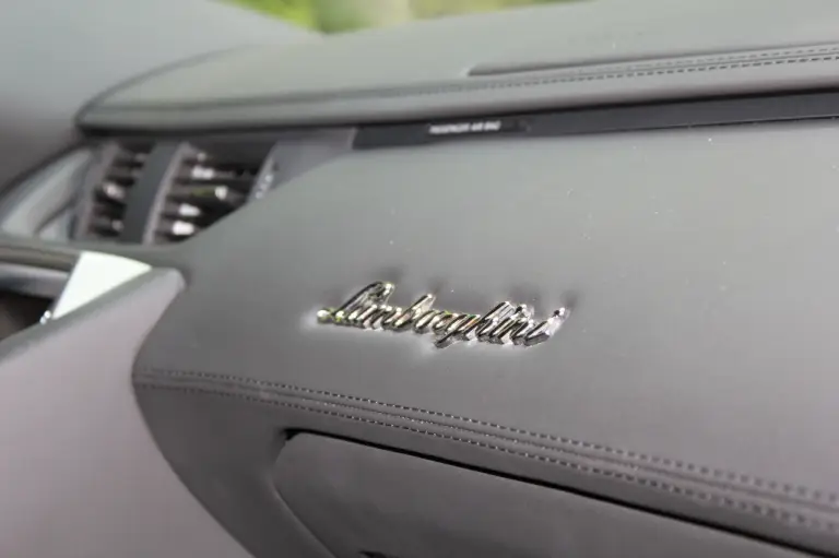 Lamborghini Aventador - Prova su strada 2013 - 40