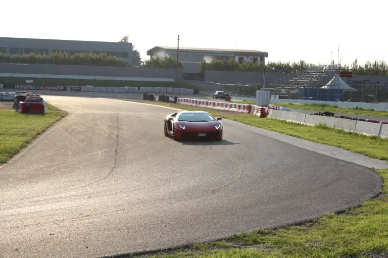 Lamborghini Aventador - Prova su strada 2013 - 123