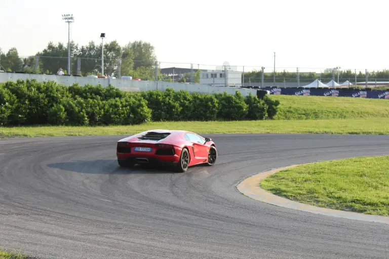 Lamborghini Aventador - Prova su strada 2013 - 132