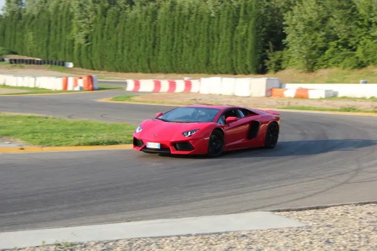 Lamborghini Aventador - Prova su strada 2013 - 137