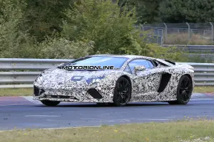 Lamborghini Aventador restyling foto spia 17 ottobre 2016